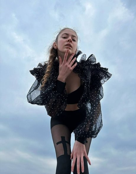 Naakte gelekte OnlyFans-foto van Stefania Deriabina