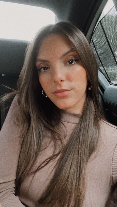 Naakte gelekte OnlyFans-foto van Jackie Aron