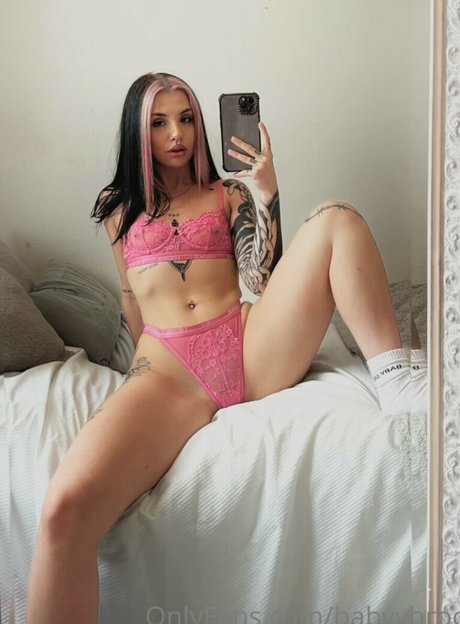 Naakte gelekte OnlyFans-foto van Babyybrooksy