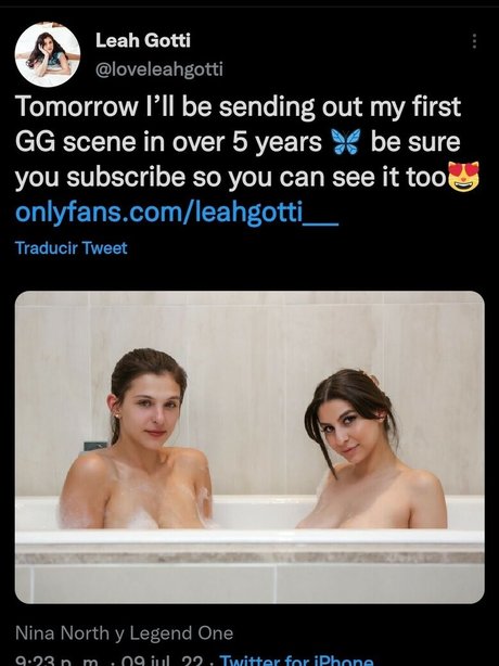 Naakte gelekte OnlyFans-foto van Nina North