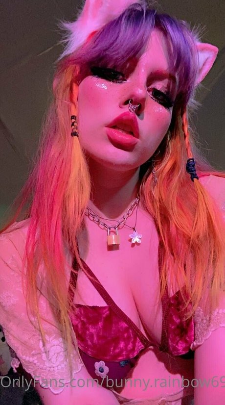Bunnyrainbow69