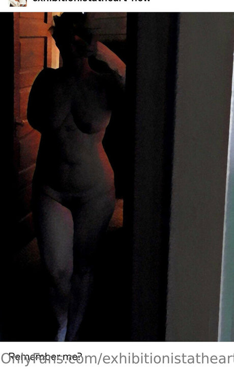 Naakte gelekte OnlyFans-foto van Exhibitionistatheartxo