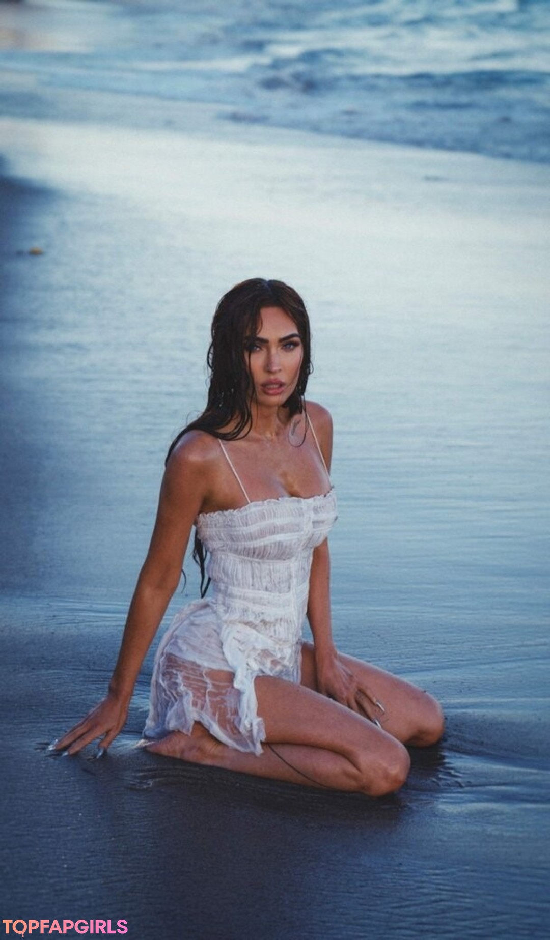 Naakte gelekte OnlyFans-foto van Megan Fox #1134