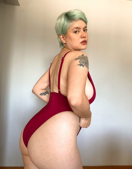 Naakte gelekte OnlyFans-foto van Moonvvenus