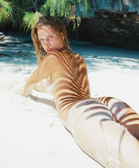 Naakte gelekte OnlyFans-foto van Polina Malinovskaya