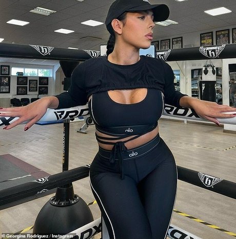 Naakte gelekte OnlyFans-foto van Georgina Rodriguez