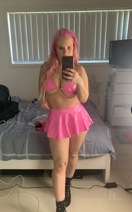 Shazza McKenzie