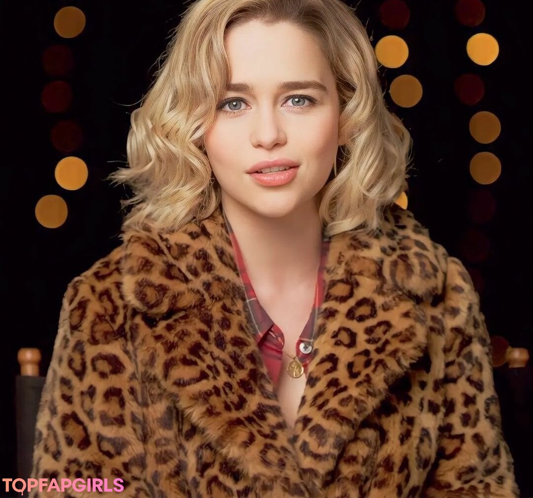 Naakte gelekte OnlyFans-foto van Emilia Clarke #1031