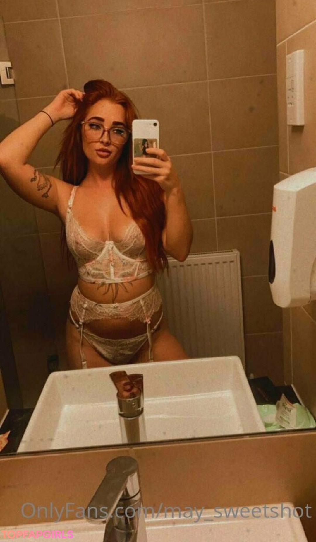 Naakte gelekte OnlyFans-foto van Maysweetshot #1922