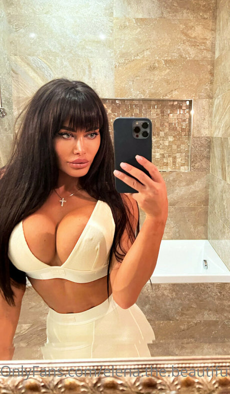 Naakte gelekte OnlyFans-foto van Elenabeautybb