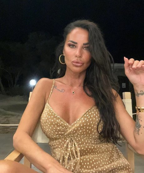 Naakte gelekte OnlyFans-foto van Antonella Mosetti
