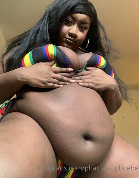 Phat_ass_phoebe
