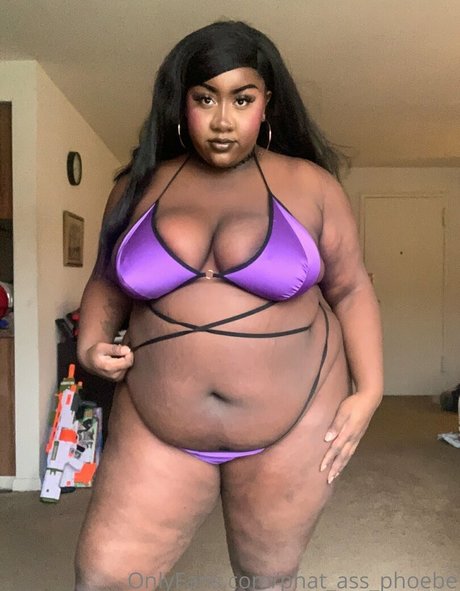 Phat_ass_phoebe
