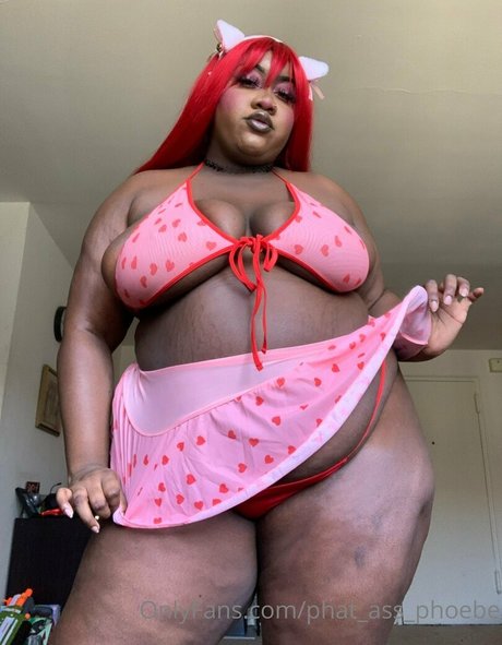 Phat_ass_phoebe