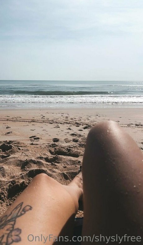 Naakte gelekte OnlyFans-foto van Shyslyfree