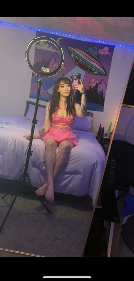 Naakte gelekte OnlyFans-foto van Lewdbunnii