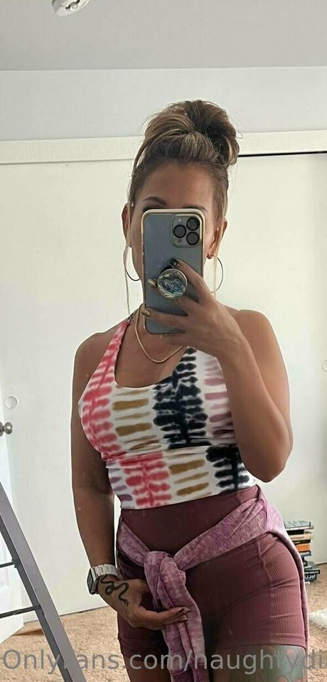 Naughtydiamond11