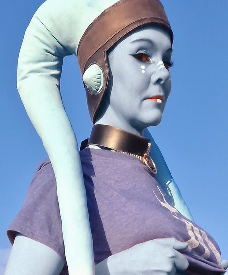 Naakte gelekte OnlyFans-foto van Holominxcosplay