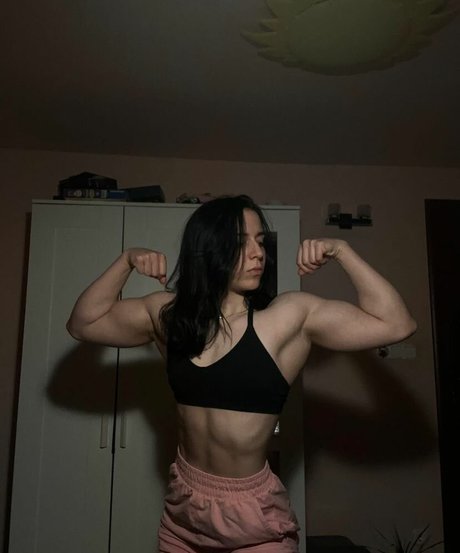 Naakte gelekte OnlyFans-foto van Courtney01