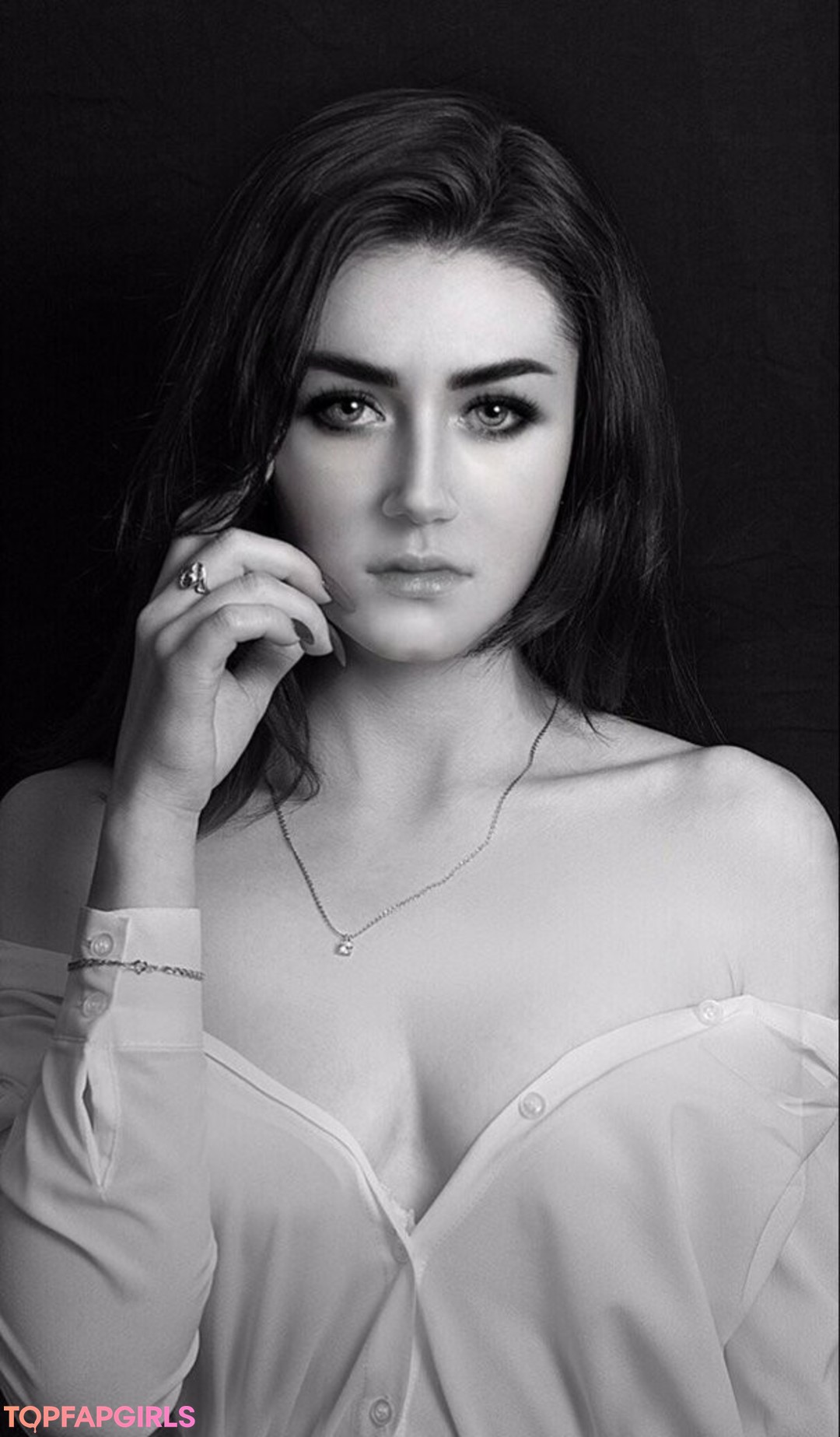 Naakte gelekte OnlyFans-foto van Veryniceice #45 Naakte gelekte OnlyFans-foto van Veryniceice #45