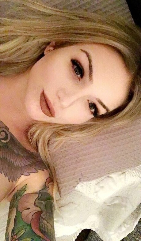 Naakte gelekte OnlyFans-foto van Burnnie