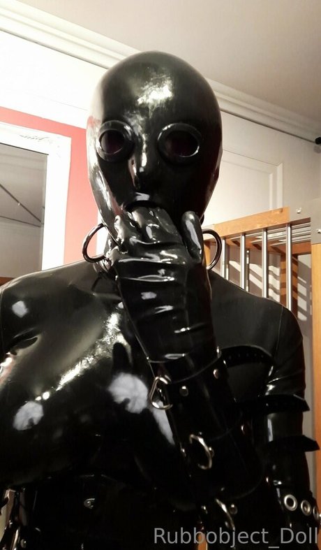 Rubbobject_doll