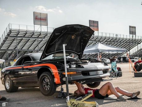 Naakte gelekte OnlyFans-foto van Britney Automotive
