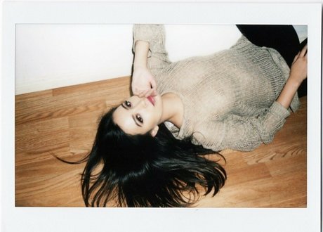 Naakte gelekte OnlyFans-foto van Christian Serratos