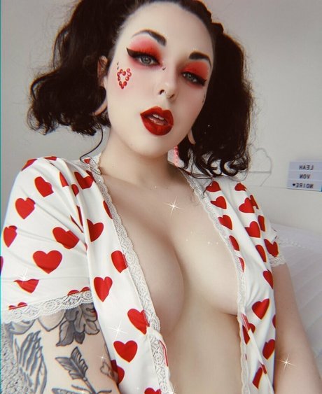 Naakte gelekte OnlyFans-foto van Leahvonnoirefree