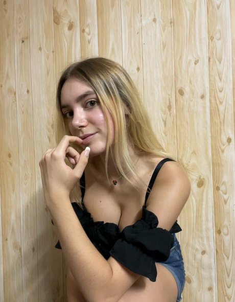 Naakte gelekte OnlyFans-foto van Paolahard