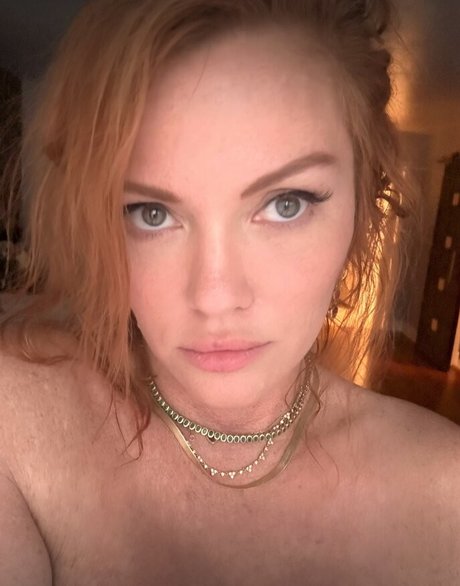 Naakte gelekte OnlyFans-foto van Tamara Sue Thorne