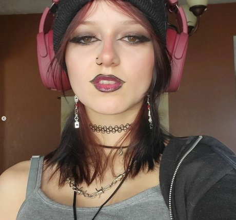 Girlwithasubie
