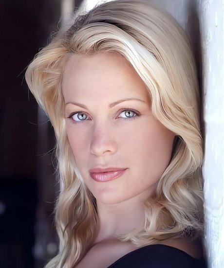 Naakte gelekte OnlyFans-foto van Alison Eastwood