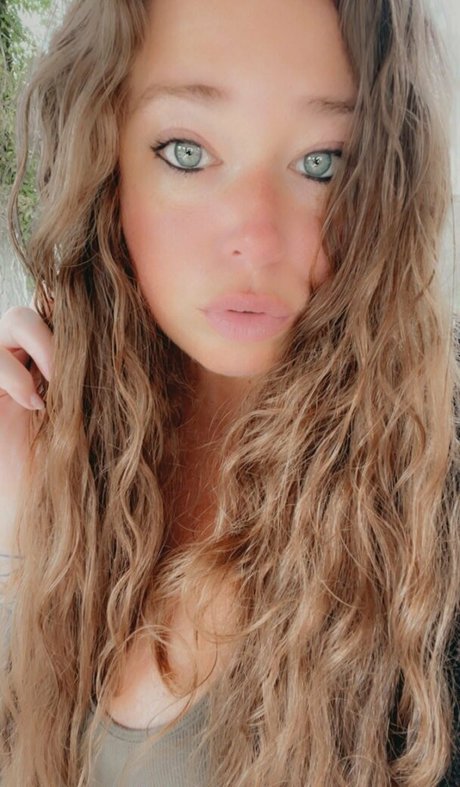 Ivy Mia