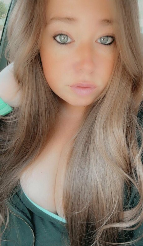 Ivy Mia