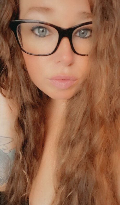 Ivy Mia