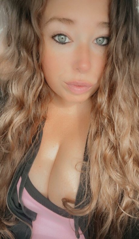 Ivy Mia