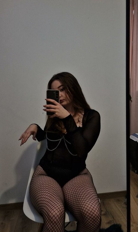 Naakte gelekte OnlyFans-foto van Alisa