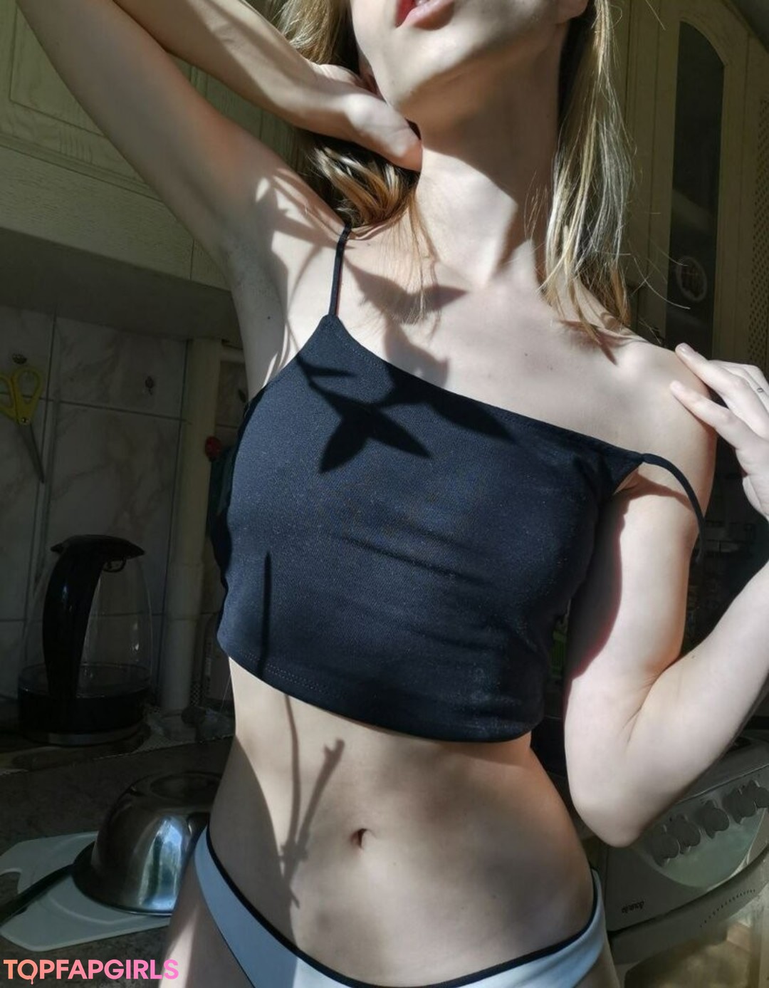 Naakte gelekte OnlyFans-foto van Funsnail #1156