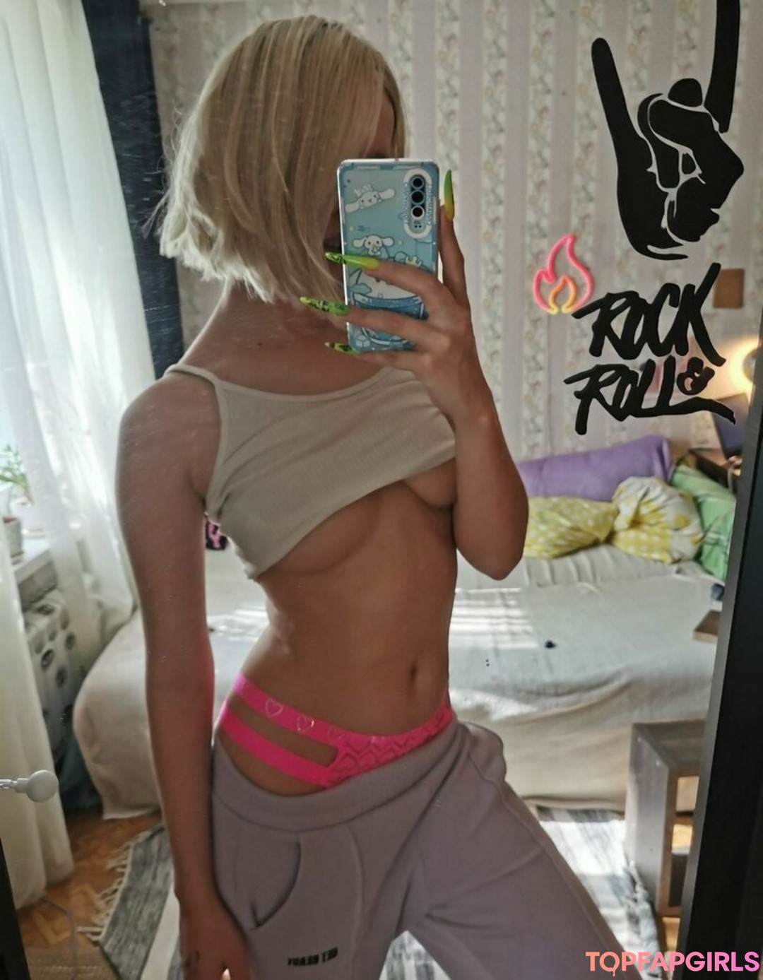 Naakte gelekte OnlyFans-foto van Funsnail #1357