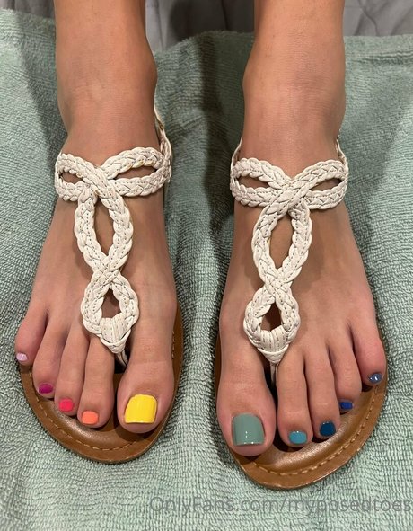 Myposedtoes