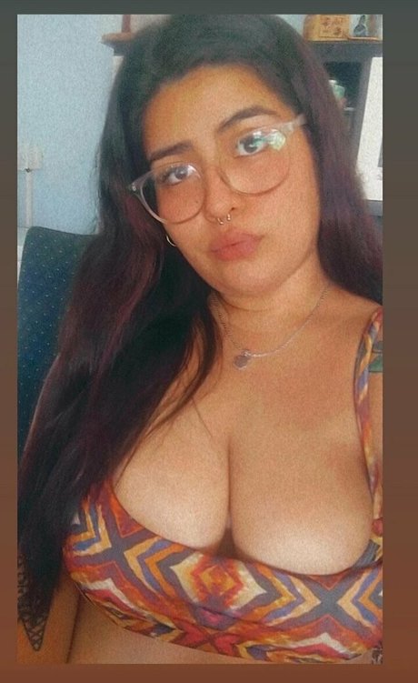 Naakte gelekte OnlyFans-foto van Mistressdakotaf