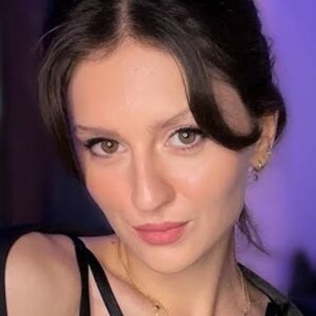 Naakte gelekte OnlyFans-foto van Anastasia Asmr