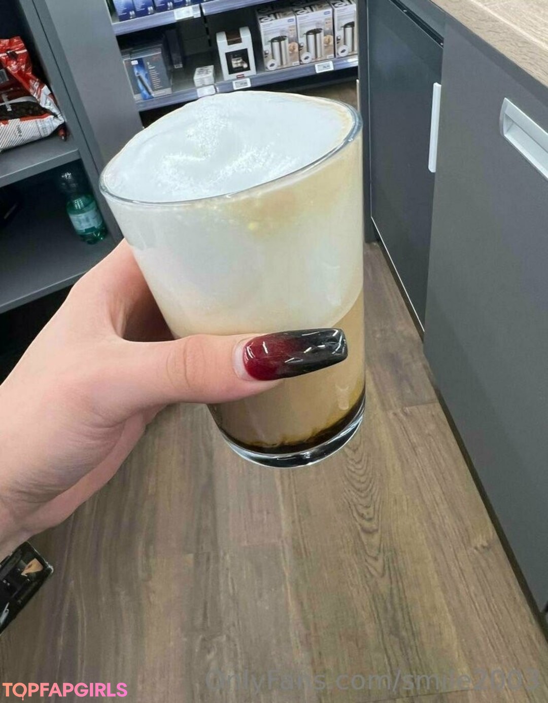 Naakte gelekte OnlyFans-foto van Smile2003 #119 Naakte gelekte OnlyFans-foto van Smile2003 #119