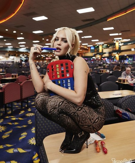 Naakte gelekte OnlyFans-foto van Annemarie