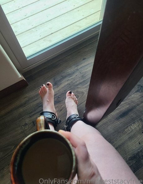 Naakte gelekte OnlyFans-foto van Midweststacyfree