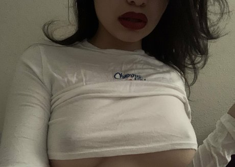 Naakte gelekte OnlyFans-foto van Vanessavega