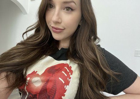 Naakte gelekte OnlyFans-foto van Jackiembutler
