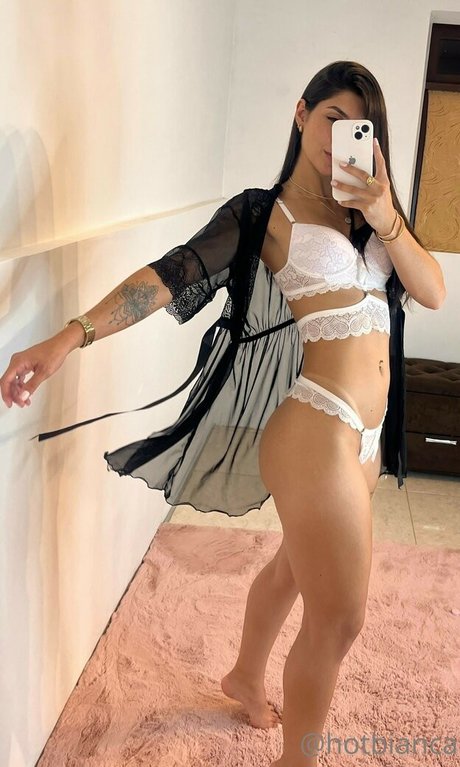Naakte gelekte OnlyFans-foto van Jeangreybianca