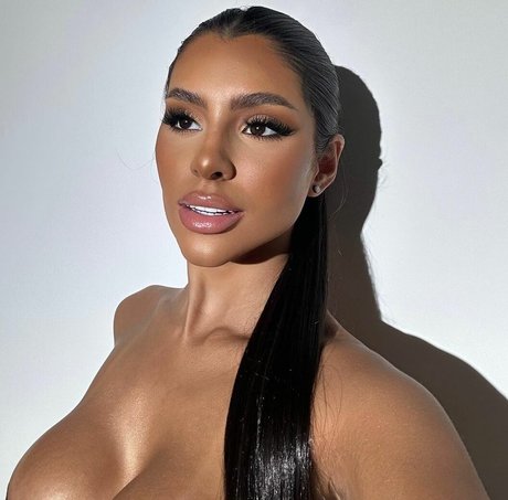 Yris Araujo